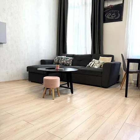 Daire Gellert Spacious *