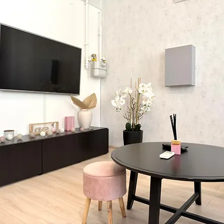 Gellert Spacious Apartament *
