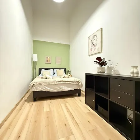 Gellert Spacious Apartment