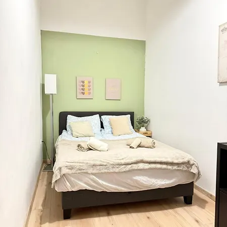 Gellert Spacious