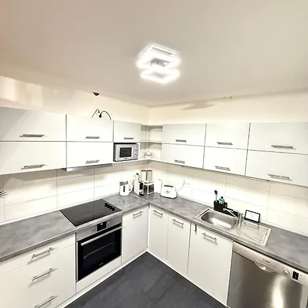 Gellert Spacious * بودابست